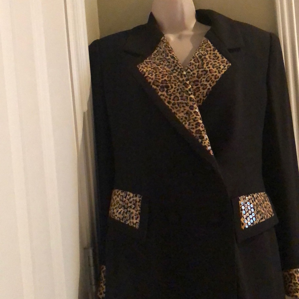 Like new Parisline blazer/jacket size m